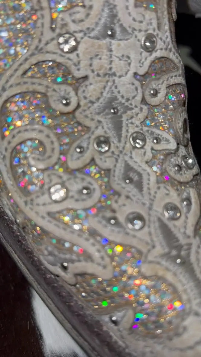 CORRAL WOMEN'S WHITE GLITTERED INLAY AND CRYSTALS SNIP TOE WEDDING COWBOY BOOT Cuadra