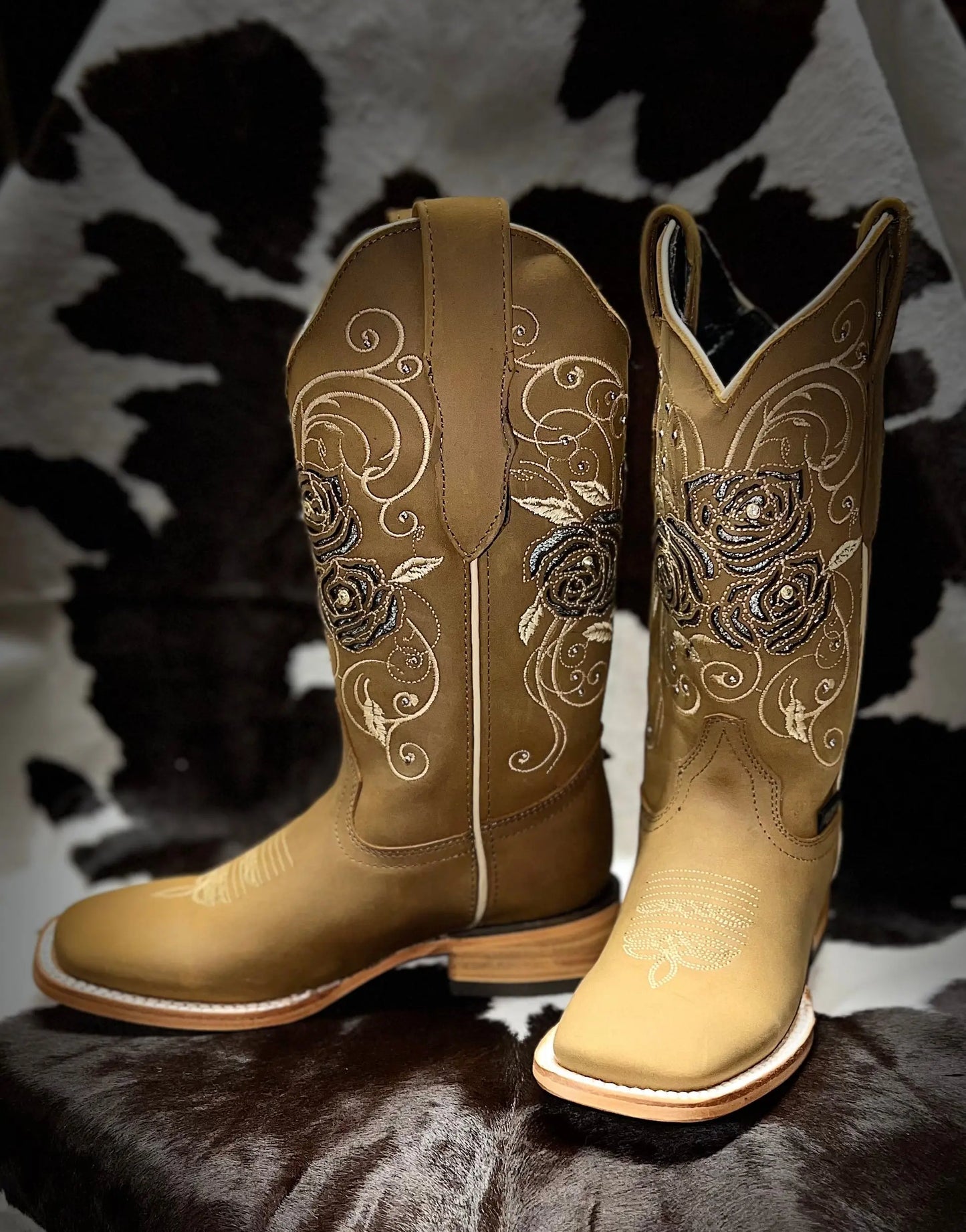 Cuatrero Dama Rosas Lazer Cobre Sanchez Brothers Western Wear Aurora